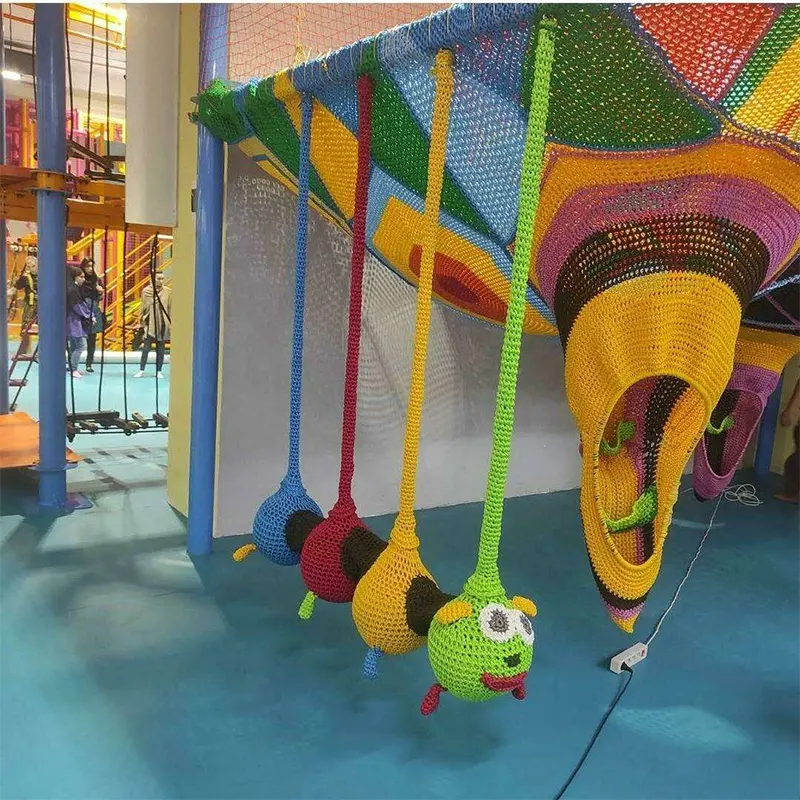  تارتن ها را به دلیل حساسیت تولید،ترجیحا از ما تهیه نمایید.الیاف تارتن سفارش کیهان مهد، بافته شده از نوعی نخ پنبه ای و پلی استر می باشد که به صورت قلاب دوزی شده، در هم تنیده می شوند و سازه ای بی نهایت مقاوم و بادوام را بوجود می آورند.